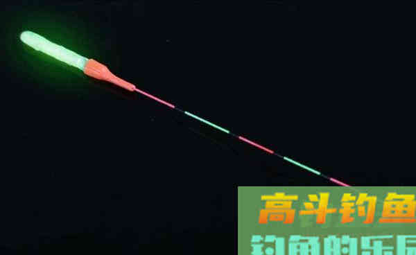 夜钓使用夜光棒，浮漂的选择和调漂技巧