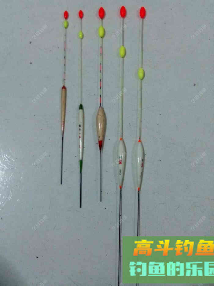 钓鱼视力不好，巧用醒目豆，浮漂不失灵敏性