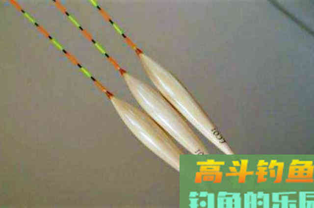 钓大鲤鱼的调漂技能，一根杆都忙不过来