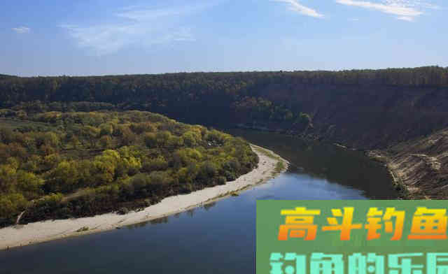野河钓鲫鱼，满足2个原则的钓位有7个