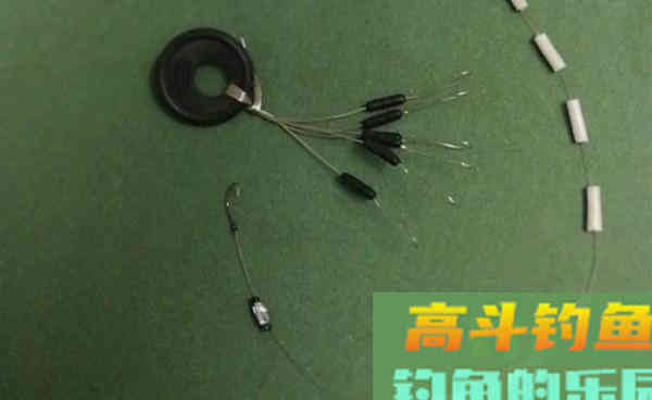 秋季草洞钓大鲫鱼的注意事项，传统钓的一点经验
