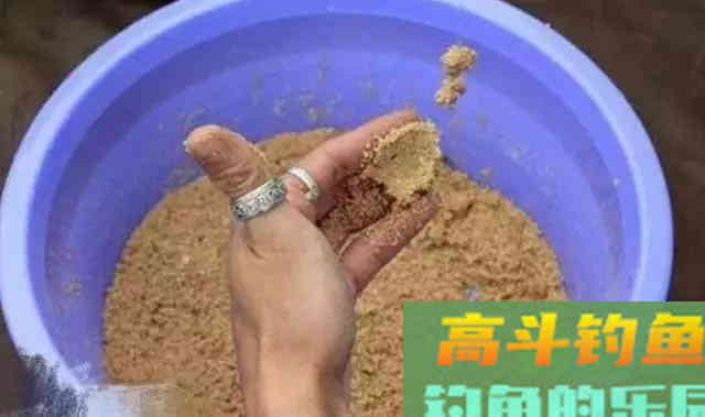 野钓大鲫鱼,这样抓口,有口就上鱼 野钓大鲫鱼,这样抓口,有口就上鱼