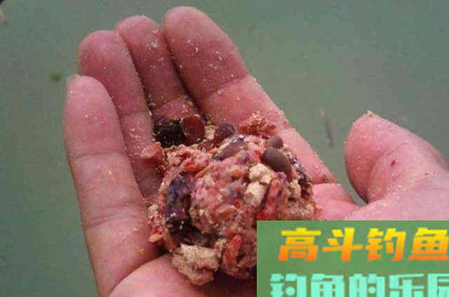 秋钓鲫鱼过程中,需要钓友牢牢记住的3个诱鱼口诀 秋钓鲫鱼过程中,需要钓友牢牢记住的3个诱鱼口诀