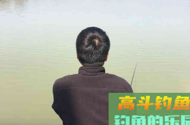 最适合早春钓鱼的3种天气，随便找个钓位鲫鱼连竿上