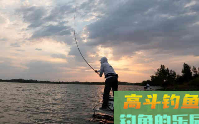 暮春南方大水域，详解如何垂钓大草鱼