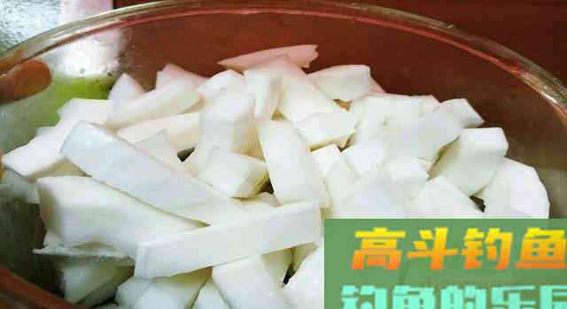 冬季钓鲫鱼,用这4种东西做钓饵,不愁鱼儿不上钩 冬季钓鲫鱼,用这4种东西做钓饵,不愁鱼儿不上钩