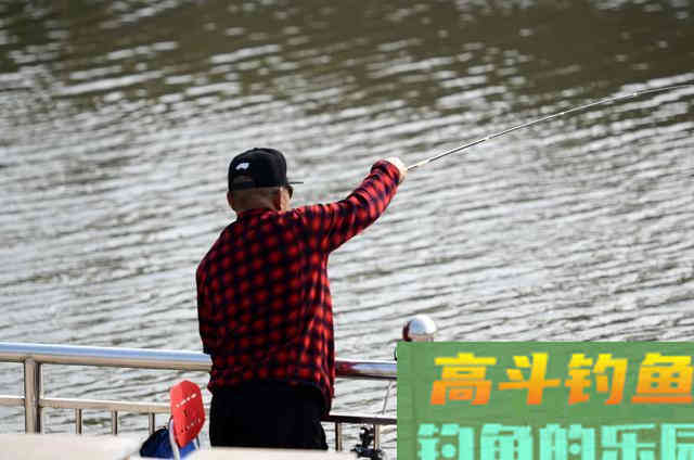 鱼情如此多变,来教你们一个有效的鲫鱼钓法——钓行程 鱼情如此多变,来教你们一个有效的鲫鱼钓法——钓行程
