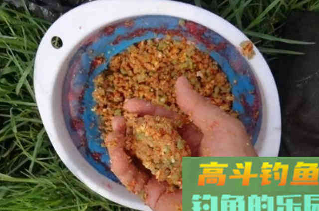 冬钓只需按我说的做，大鲫鱼狂拉到手疼