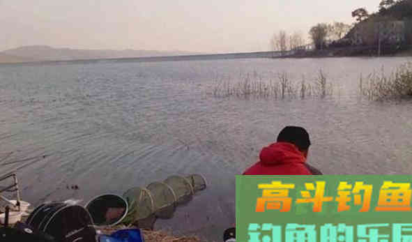 冬钓鲫鱼,如何选钓位?老钓手都喜欢去这六个地点 冬钓鲫鱼,如何选钓位?老钓手都喜欢去这六个地点