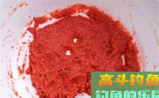 秋冬钓鲫鱼,气温低鱼口轻,别用搓饵和拉饵 秋冬钓鲫鱼,气温低鱼口轻,别用搓饵和拉饵