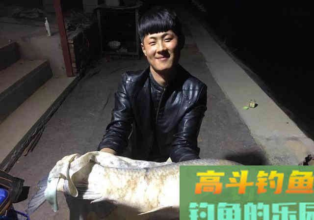 撑握用子线长度、钩距与调钓的关系,是钓获青鱼的关键 撑握用子线长度、钩距与调钓的关系,是钓获青鱼的关键