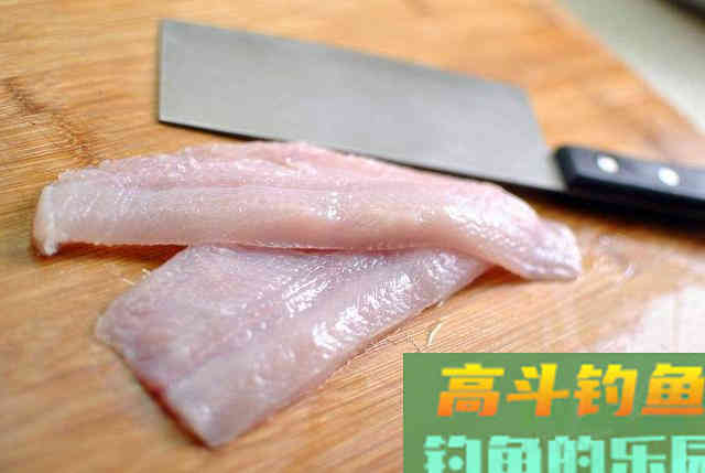 黑鱼的生存方式，以及哺育小黑鱼的理解