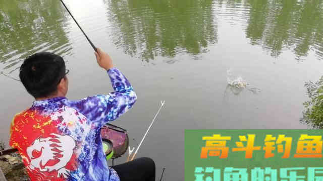 喜欢钓鲫鱼，这样选择鱼竿，让你手感一级棒