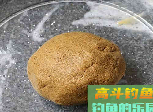 老钓友解析秋季野钓罗非鱼的4技巧，南方秋季钓罗非鱼