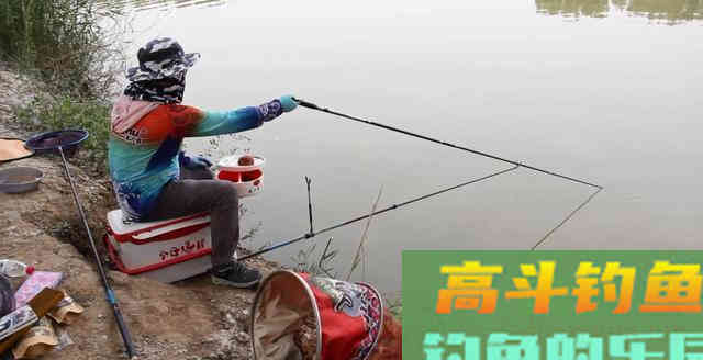 老钓手晃晃鱼竿就能钓上冬季鱼，这招咋练的？教你