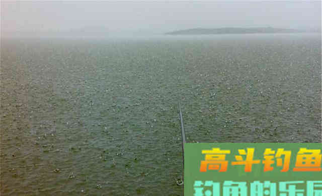 夏季钓鱼困难多，5种天气别出门，2种钓位不下竿
