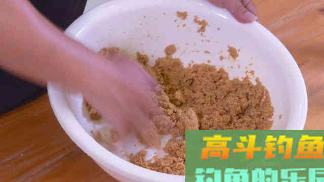 夏季野钓，绝杀小鱼闹窝的几种方法