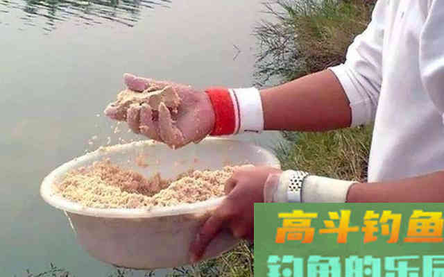 秋钓打窝，我就只用这一套诱鱼诀窍