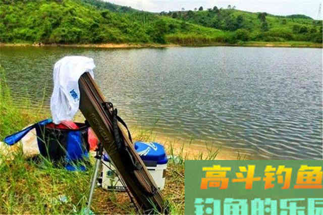 初秋想要钓大鱼，要钓两风和两雨