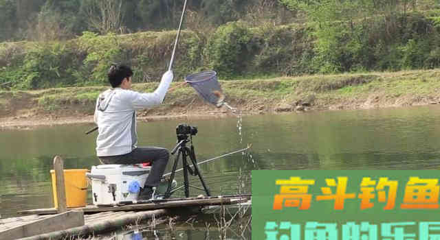 秋冬钓不到鱼，不要怪饵料，要从这两方面找原因