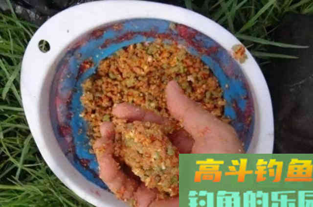 偷偷地告诉你，秋钓诱鱼，其实只需用好这3招