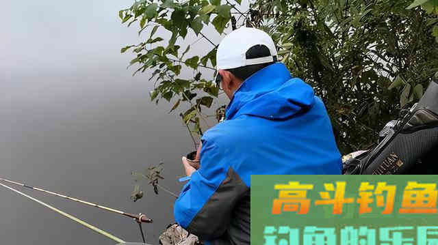 冬钓到底钓深还是钓浅