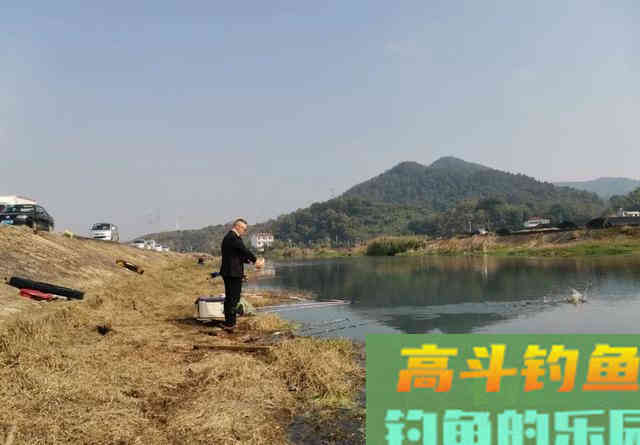 说话是否会惊鱼？春季多钓滩，想收获大鱼还需安静