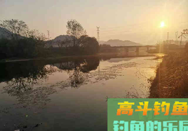大冬天钓鱼还要起早吗？可能你不信，有些人起的比夏天更早