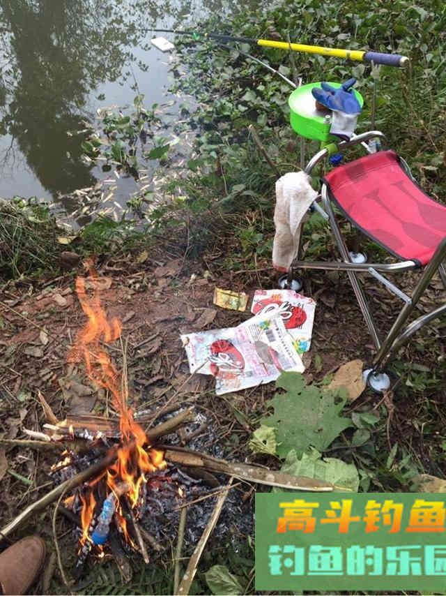 冬天钓鱼太冷？做对这几点让你穿得不多但热得冒汗