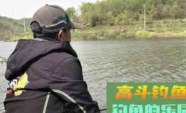 冬季钓鱼为什么很多人选择调平水钓两目