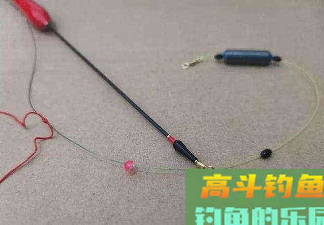 夏季温高大鱼都在深水，可以试试滑漂钓法