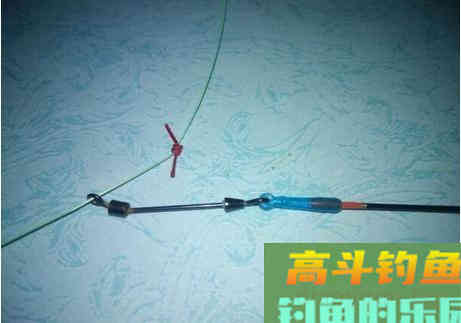 夏季温高大鱼都在深水，可以试试滑漂钓法