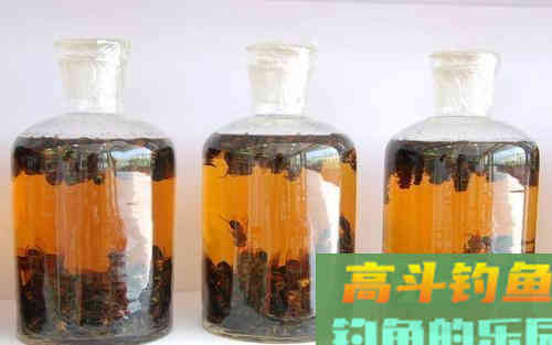 钓鱼用的药酒不全是药香味，还有腥、甜、臭的这些味型
