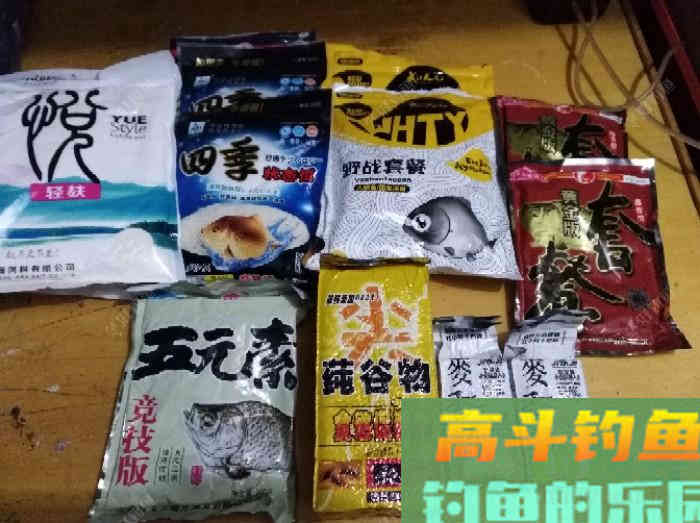 钓鱼老手对商品饵配比的实践体会