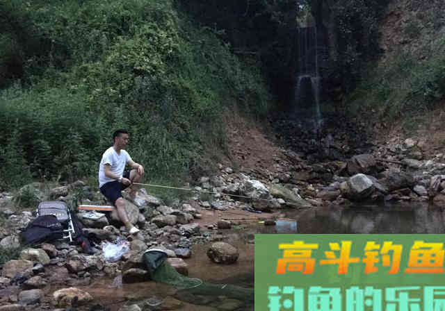 钓鲫鱼绝佳的饵料配方分享，香气四溢招鱼入窝