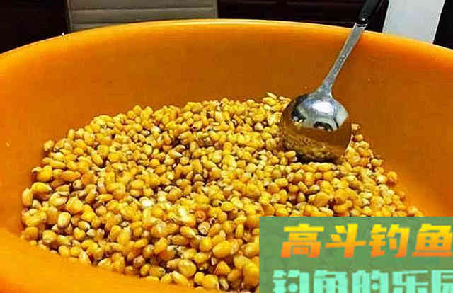 夏天野钓强效自制窝料配方分享