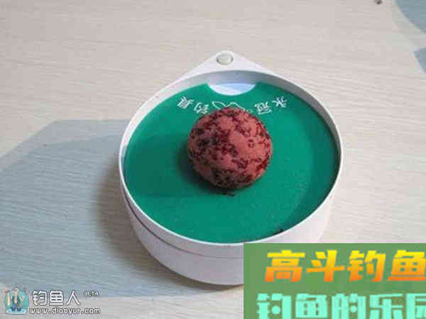 冬季垂钓的果冻红虫拉饵配方制作方法