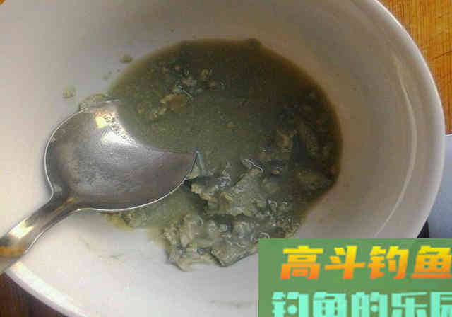 臭豆腐加入饵料当中，比钓鱼添加剂还好用