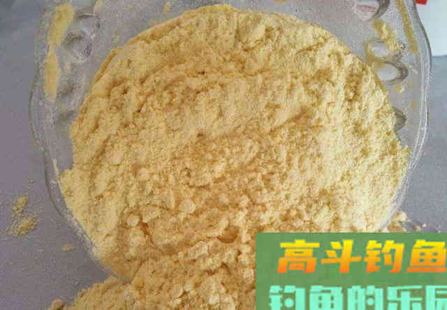 野钓鲫鱼的土配方，用的都是便宜货，连杆爆护却不是难事
