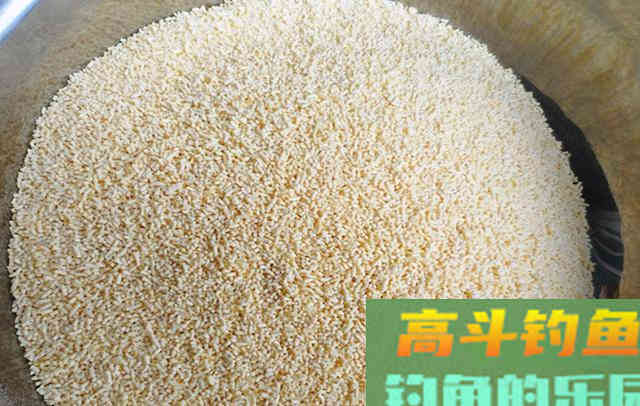 自制腥味饵料添加剂，成本虽高但钓效好