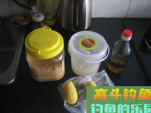 我钓鱼时常遇到的那位高手老黄，钓法出其不意