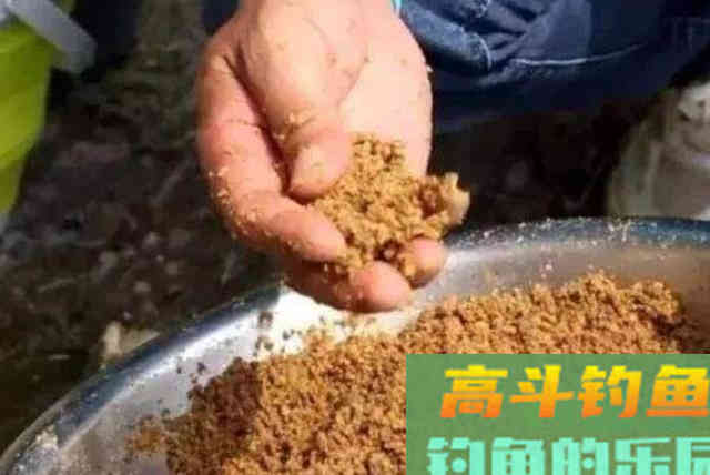 钓了30多年鲫鲤鱼，只服这套饵料用法