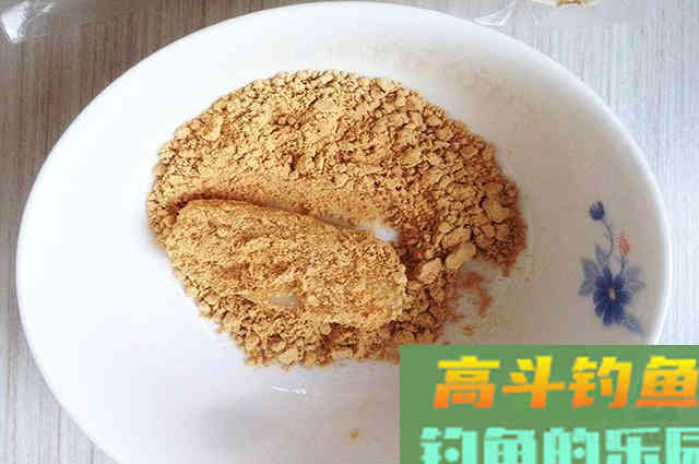 教钓友做饵料，“碾压”市面上的商品饵