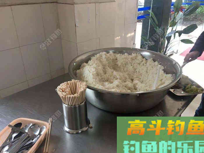 自制饵料良方，省您钱粮，照此施为，人安鱼康
