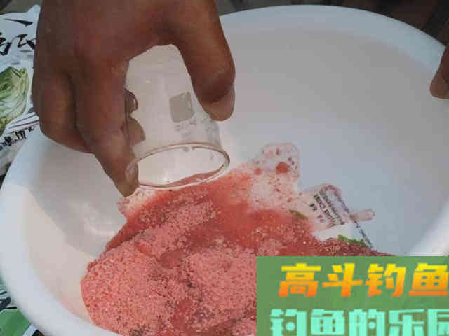 钓鱼用的磷虾粉，只要这样配比，一年四季都可用