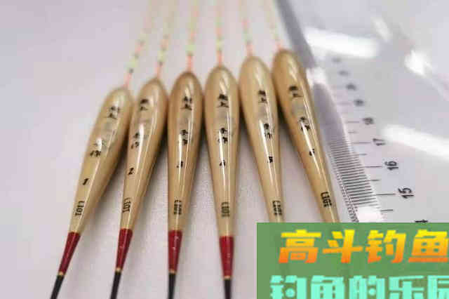 水底不干净就想收竿？老钓手无意间透露这破解方案