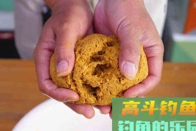 饵料一拉就散，不成团？不一定是拉丝粉的问题