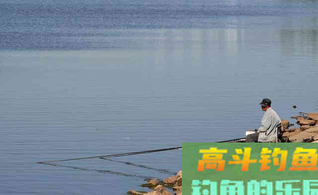 求了半天都不说秘方的老头，带他钓了一次鱼才偷偷学到秘诀