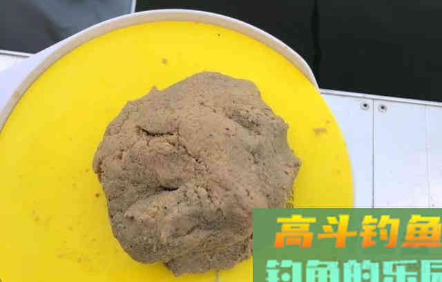 3分钟学会开冷冻饵！这是黑坑钓罗非常用配方