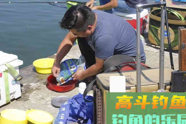 为什么钓鱼人喜欢把几种商品饵配合使用？如何看待